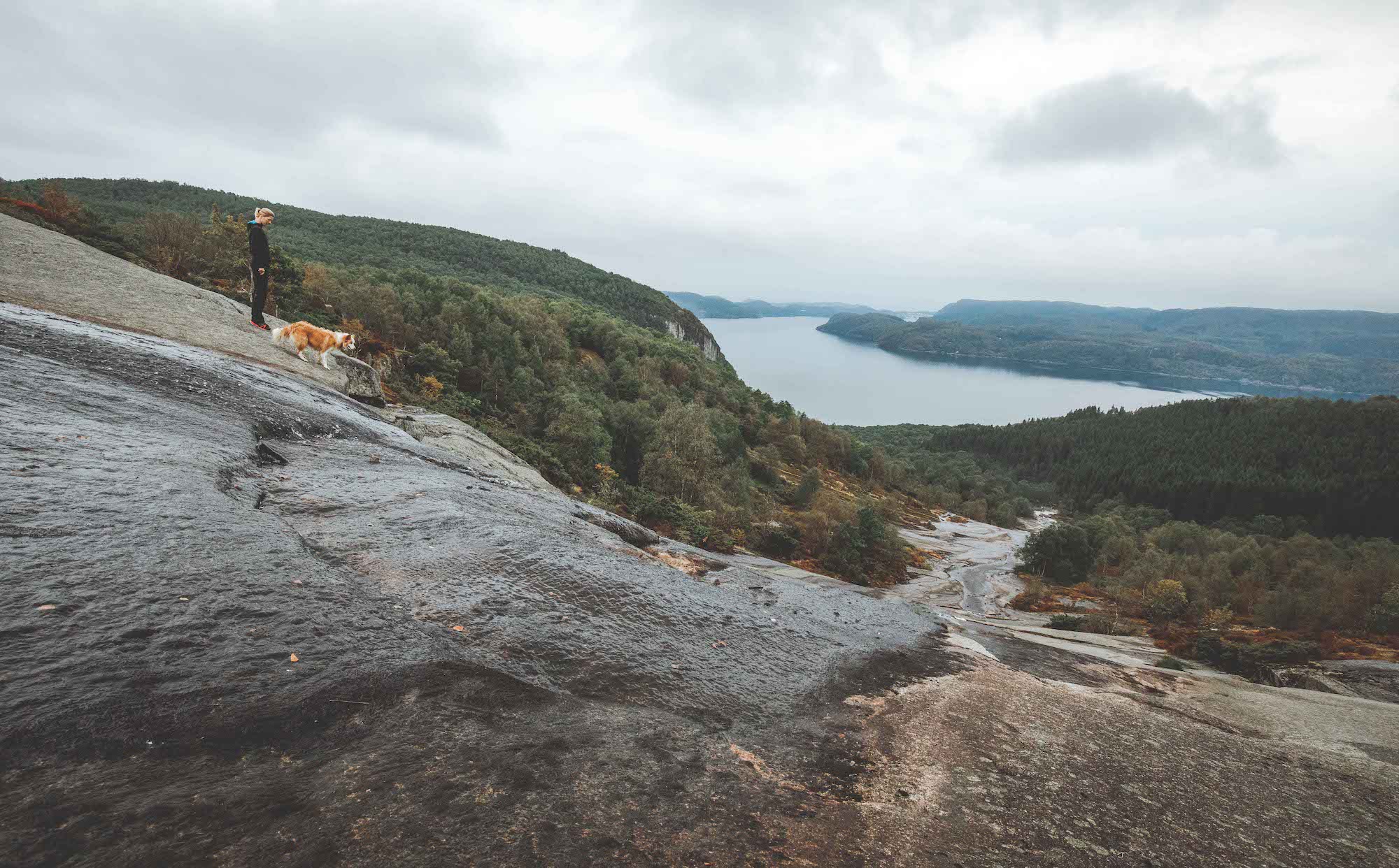Bearbeitet: Über dem Fjord in Norwegen